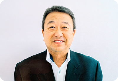 笑顔の髙山寛代表取締役